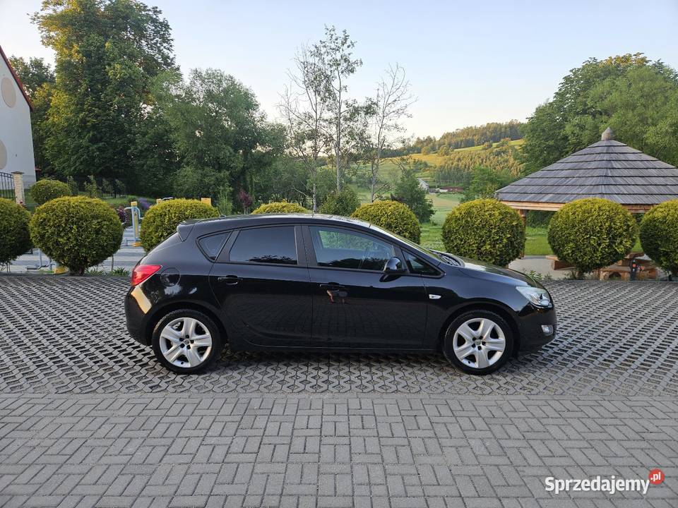Opel Astra J 2011r 13cdTi Niski Przebieg Klima Ryglice