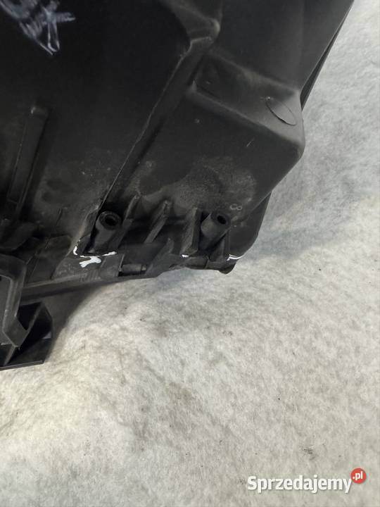 Lampa prawy przód Chevrolet Cruze J300 Jasienica