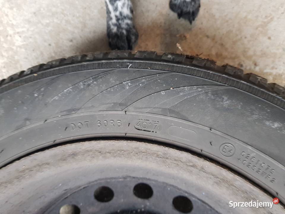 Zimowe na felgach 5x100 Nokian 19560 R15 2017r benzyna sprzedam