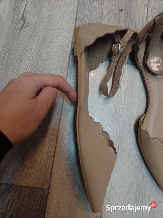4243 Beżowe baleriny wieczorowe z zapięciem NOWE skóra ekologiczna Kraków sprzedam