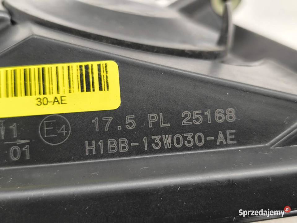 LAMPA LEWY PRZÓD NOWA IDEAŁ FORD FIESTA MK8