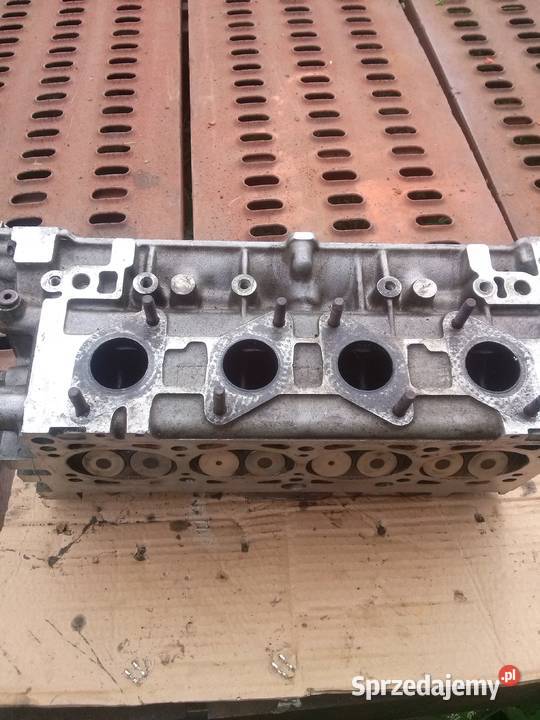 PASSAT JETTA SIROCCO glowica 20 16V 051103373 Jastrzębia Góra