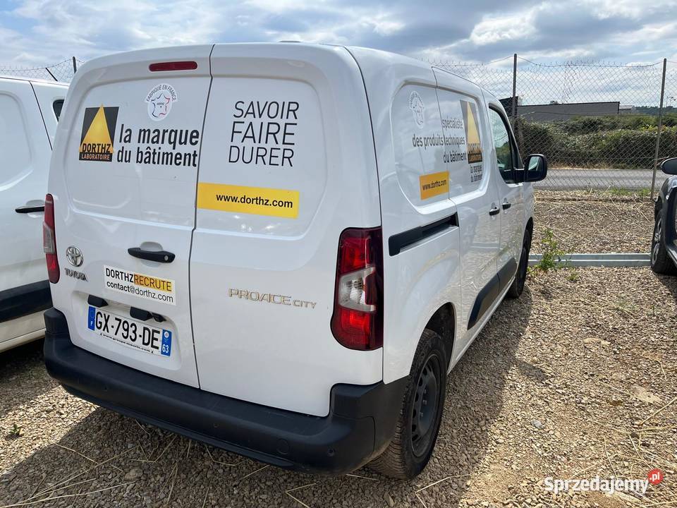 TOYOTA Proace City III 15 100 D4D Medium Dynamic Katowice