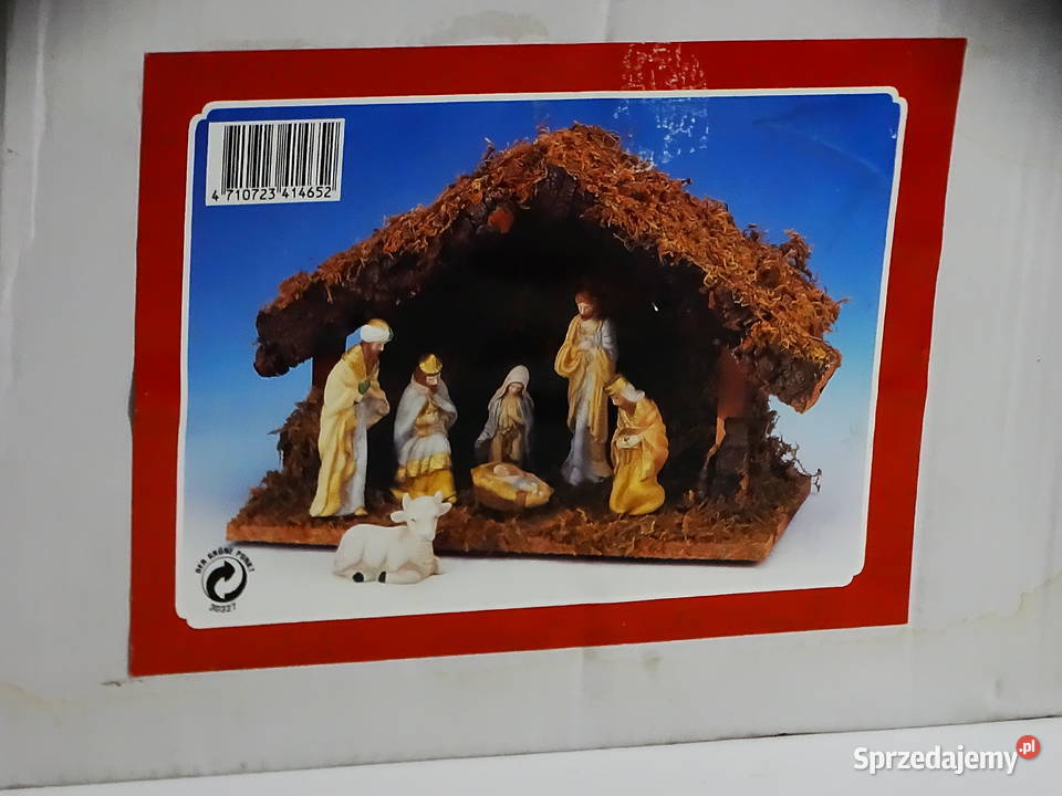 Szopka bożonarodzeniowa z figurkami tradycyjna