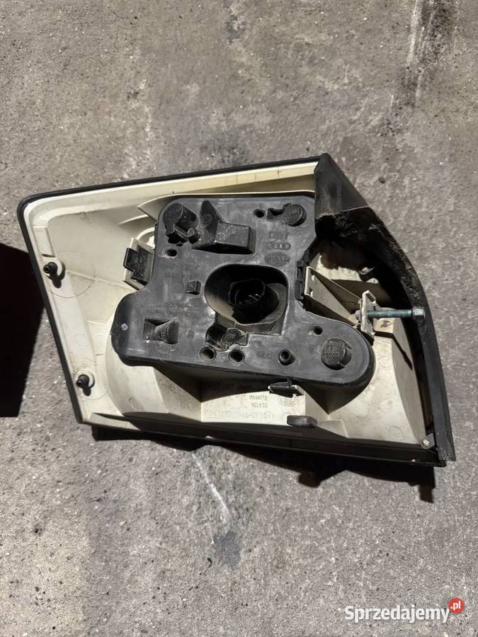 Tylne lampy Audi A4 B6 sedan osobowe Rzuchów