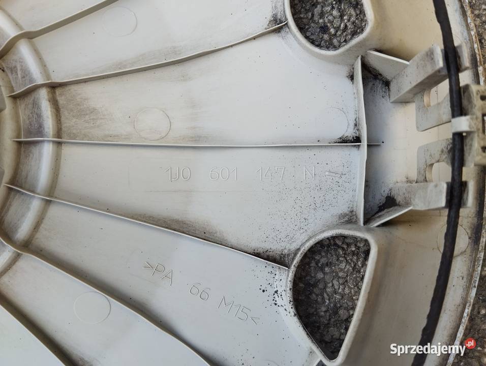 Kołpak Vw 15 Bora 1J0601147N sztukę Kamieniec sprzedam