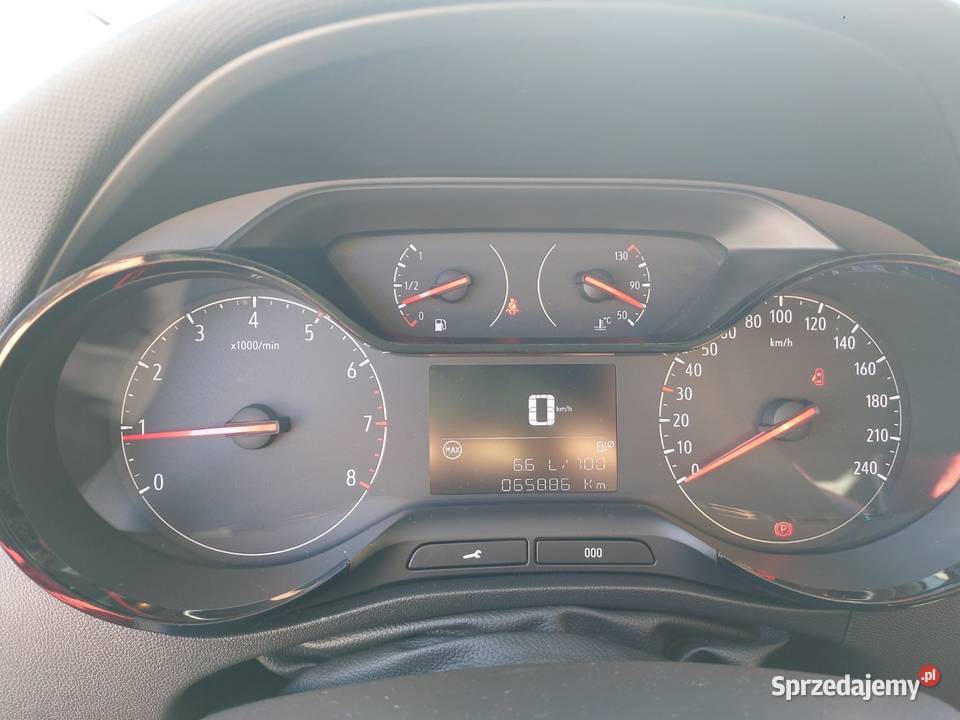OPEL CROSSLAND SALON POLSKA faktura VAT 23 kupiony w polskim salonie warmińsko-mazurskie Kętrzyn