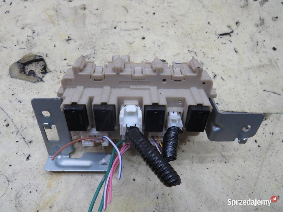 SKRZYNKA BEZPIECZNIKÓW XTRAIL III T32 16 DCI