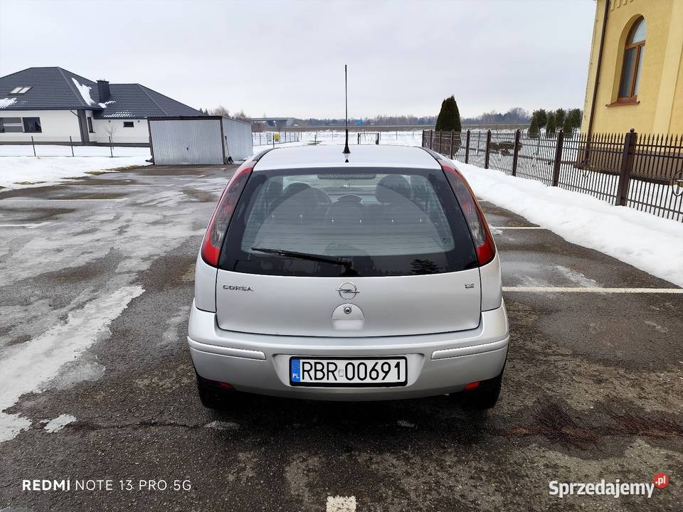 Opel Corsa C 12 benzyna 165 Rok produkcji 2004 podkarpackie