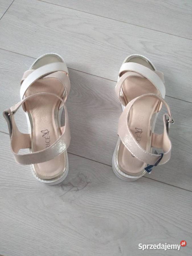 Sprzedaje sandaly nowe z firmy Caprice Gliwice