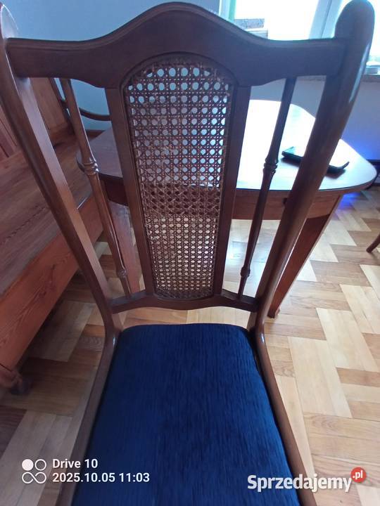 Stół okragły rozkładany z 4 krzesłami Lublin sprzedam