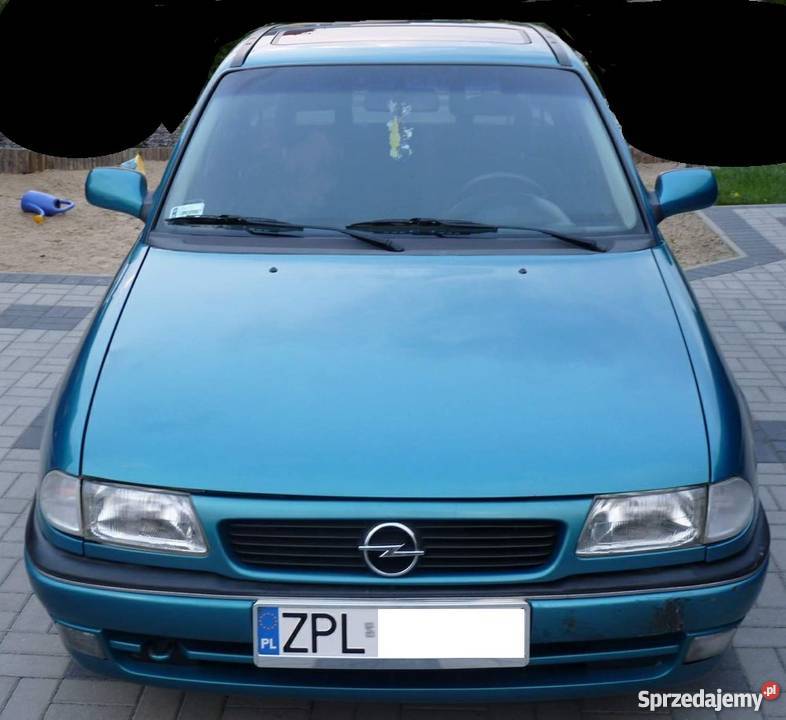 Opel Astra Hatchback 1995 ładna zadbana Police