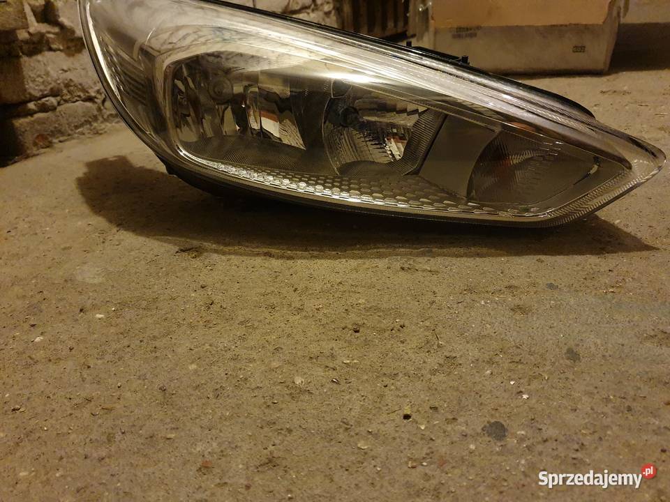 Ford Focus mk 3 FL reflektory przednie prawy osobowe łódzkie