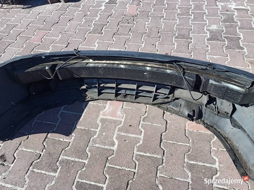 Zderzak przedni przód Saab 900