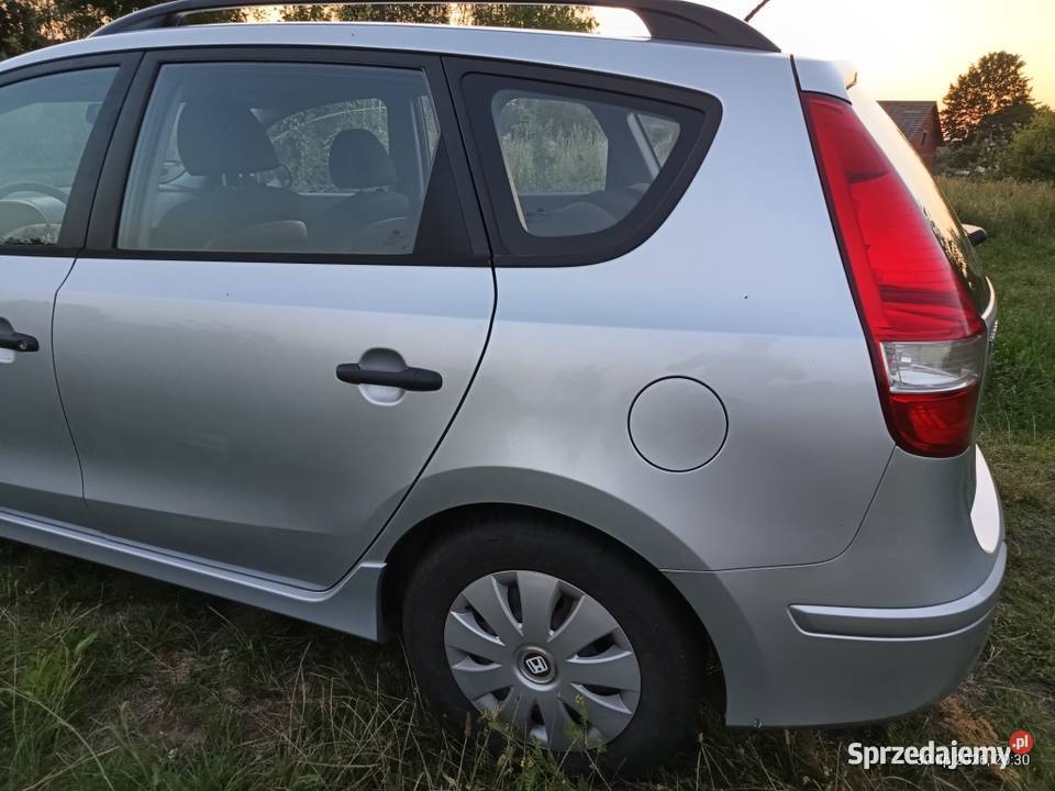 Hyundai i30 CW Blue 16CRDI Łańcuch 90 6bieg4L100 4/5 Łaskarzew