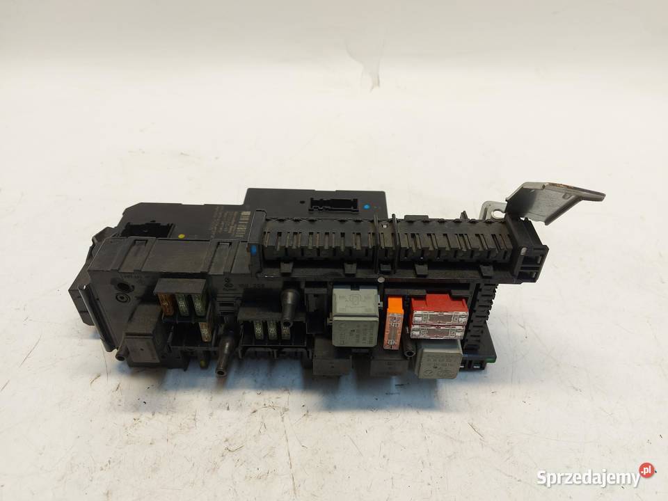 Mercedes W204 Skrzynka moduł bezpieczników sprzedam