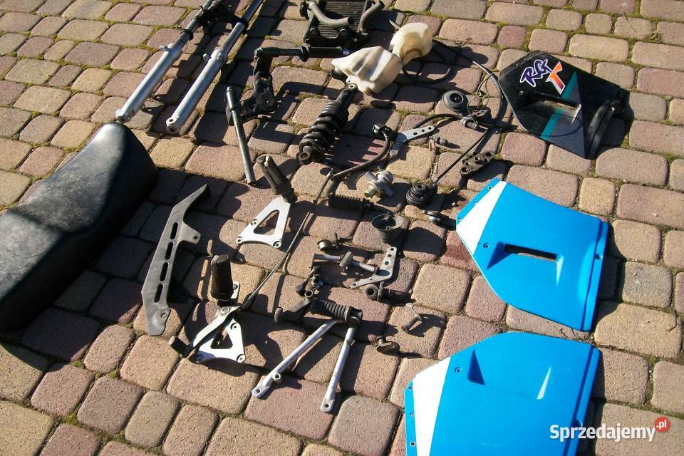 suzuki rg 80plastiki chlodnica podnozki itd Lwówek Śląski