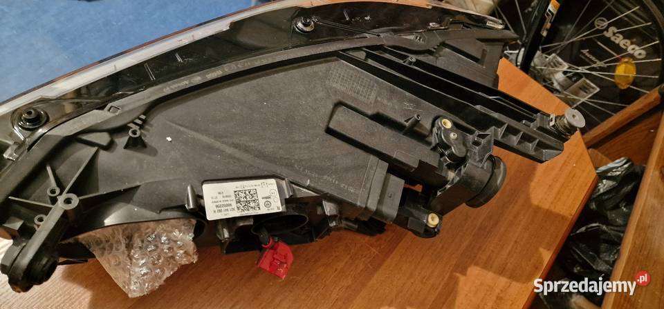Lampa przrdnia vw passat b8 Prawe Gliwice sprzedam