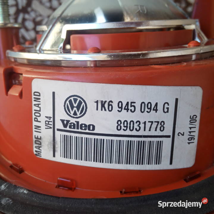 VW Golf V Lampa prawy tył tylna Europa Dębica