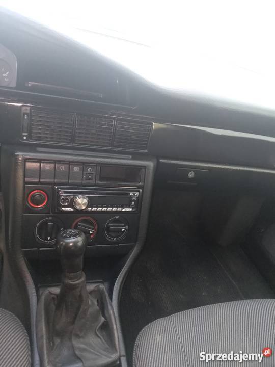 Audi 100 c3 avant 23 benzyna fajny klasyk Rok produkcji 1990