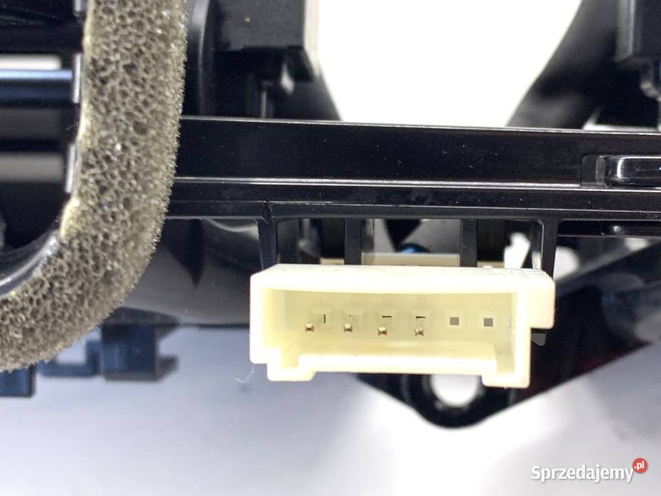 KRATKA NAWIEWU PRZÓD BMW G30 9329579