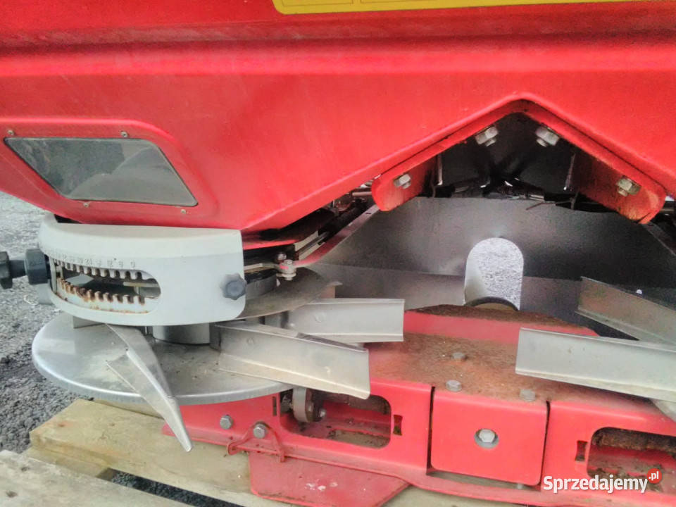 Rozsiewacz nawozów mineralnych KVERNELAND EXACTA Łojowice