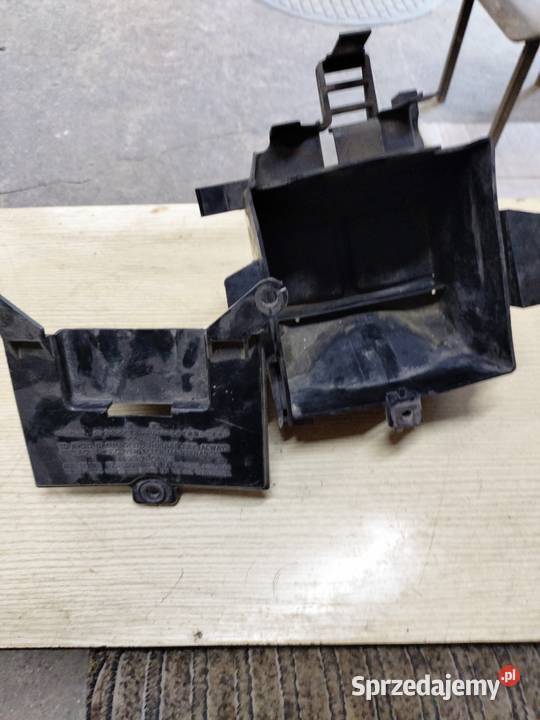 Schowek akumulatora Honda CBR 600 F1 Plastiki Łubno sprzedam