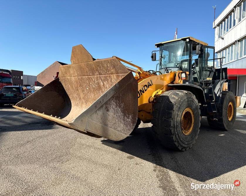 Ladowarka kolowa Hyundai HL770 Vat0 Warszawa sprzedam