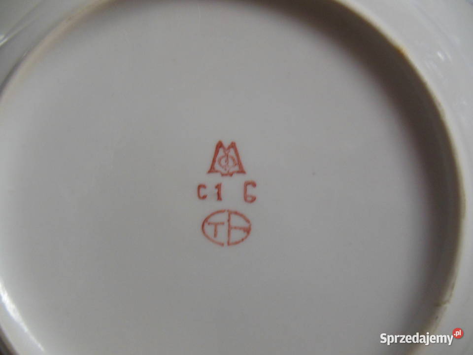 Talerze głębokie w różyczki PRL 4 Kielce