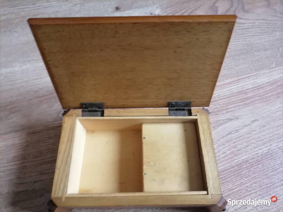 Stara szkatułka z pozytywką Szwajcaria