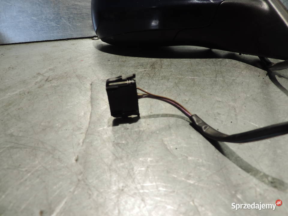 LUSTERKO PRAWE ELEKTRYCZNE PASSAT B5 FL LA5E Nowy Sącz sprzedam