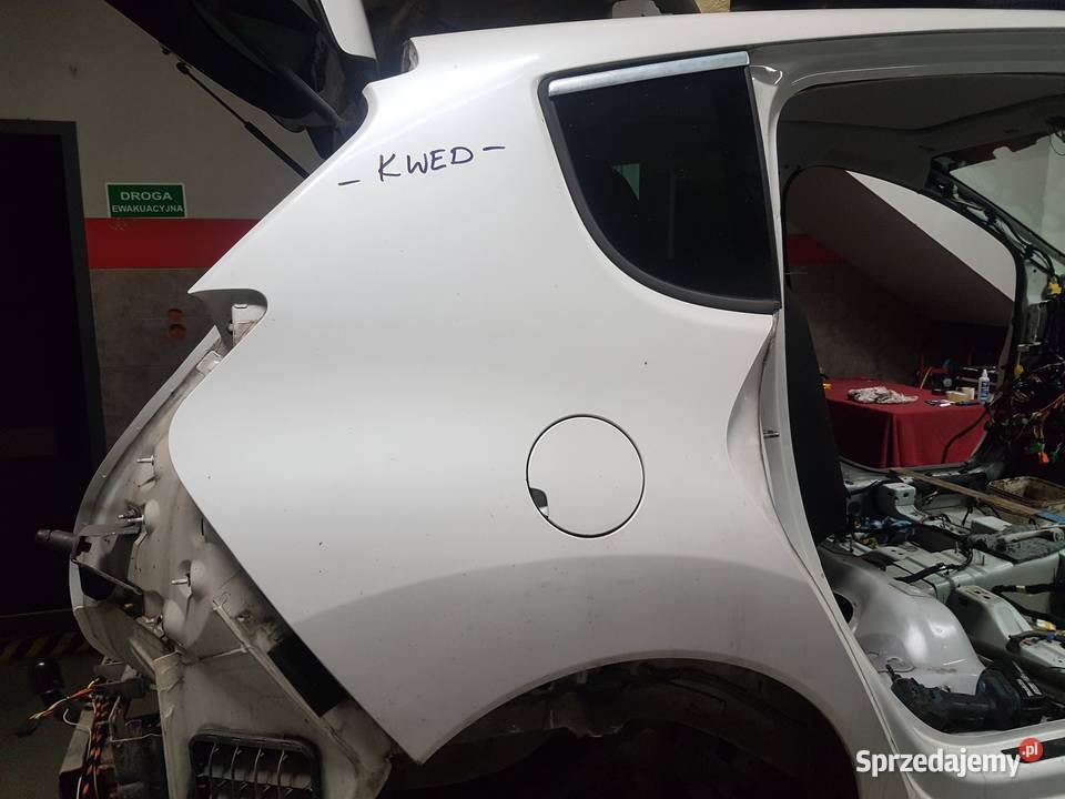 PEUGEOT 3008 I BLOTNIK PRAWY TYL CWIARTKA TYLNA Rok produkcji 2011 Zestawy naprawcze sprzedam