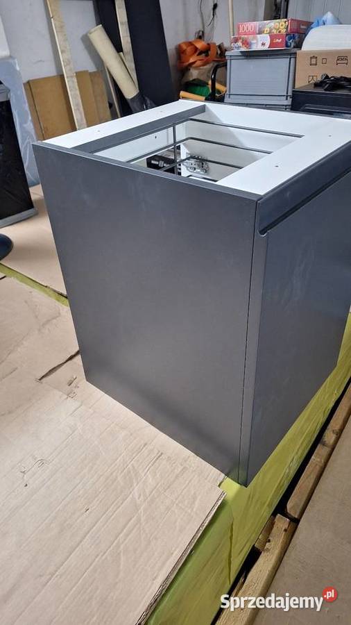 Szafka łazienkowa wisząca na pranie Cersanit