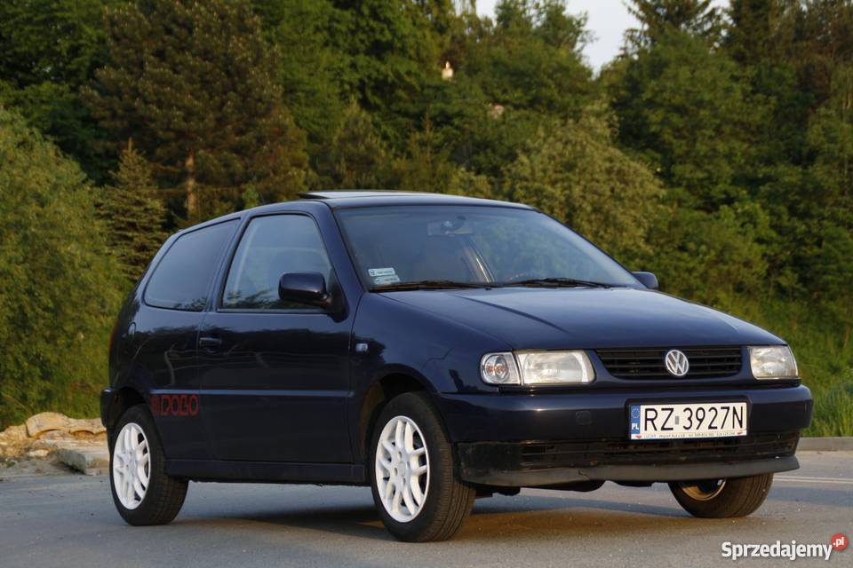 Ekonomiczny VW Polo granatowy Polo Rzeszów