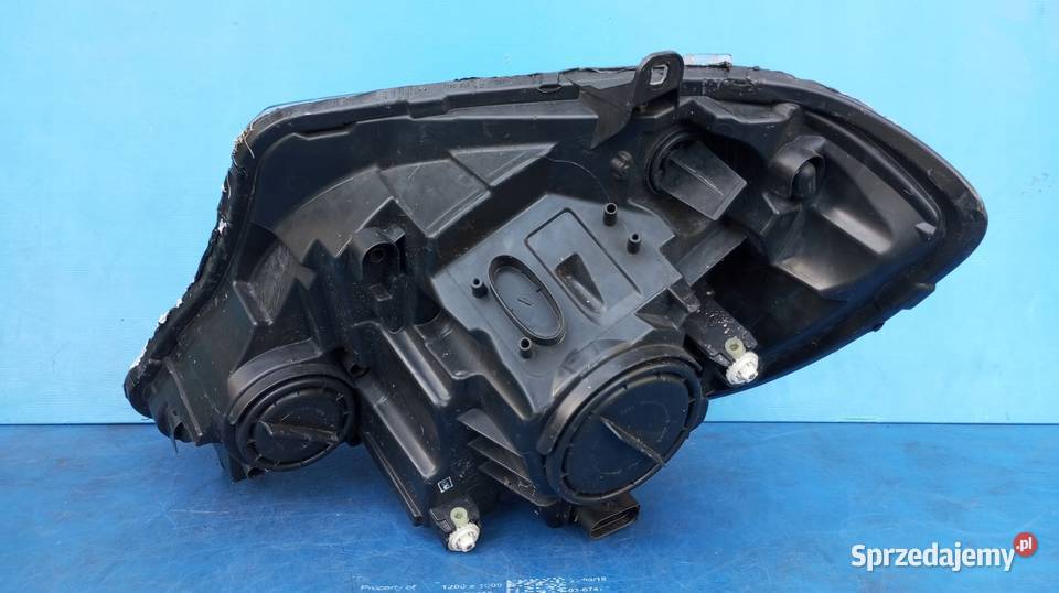 LAMPA PRAWY PRZÓD REFLEKTOR EU MERCEDES SPRINTER osobowe Lampy przednie