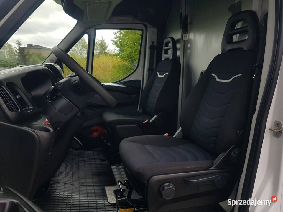 Iveco Daily KONTENER NISKOPODŁOGOWY 443x223x242 Poręba sprzedam
