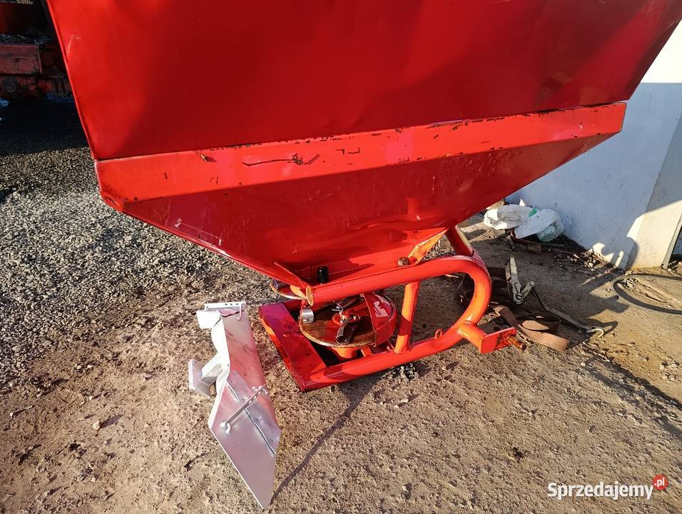 Rozsiewacz rauch sadowniczy amazone Rozsiewacze nawozów Rawica Stara