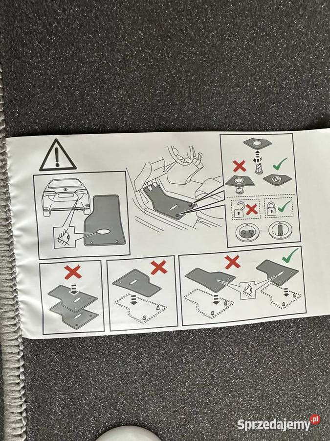 Dywaniki dywany nowe welurowe Toyota Corolla Łódź