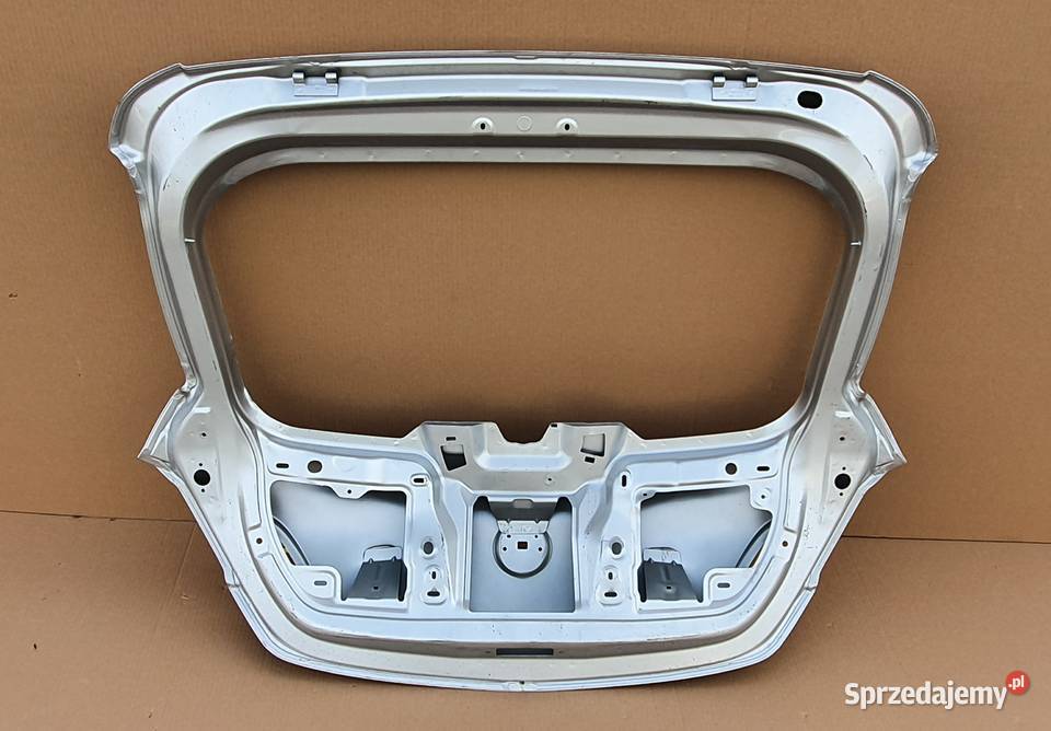 OPEL CORSA E KLAPA BAGAŻNIKA TYŁ Bieleń sprzedam