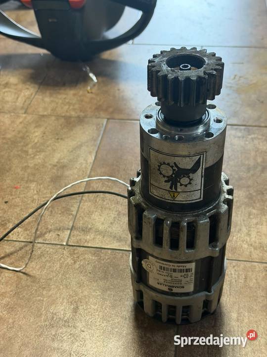 Steering motor 50060170 do wózka wysokiego Układ elektryczny i zapłon Antonie sprzedam