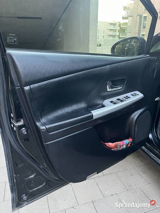 Toyota prius plus 7 osób hybryda Wrocław
