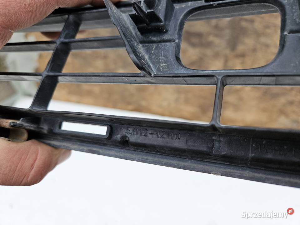 TOYOTA RAV4 IV KRATKA ŚRODKOWA ZDERZAKA PRZÓD Międzychód