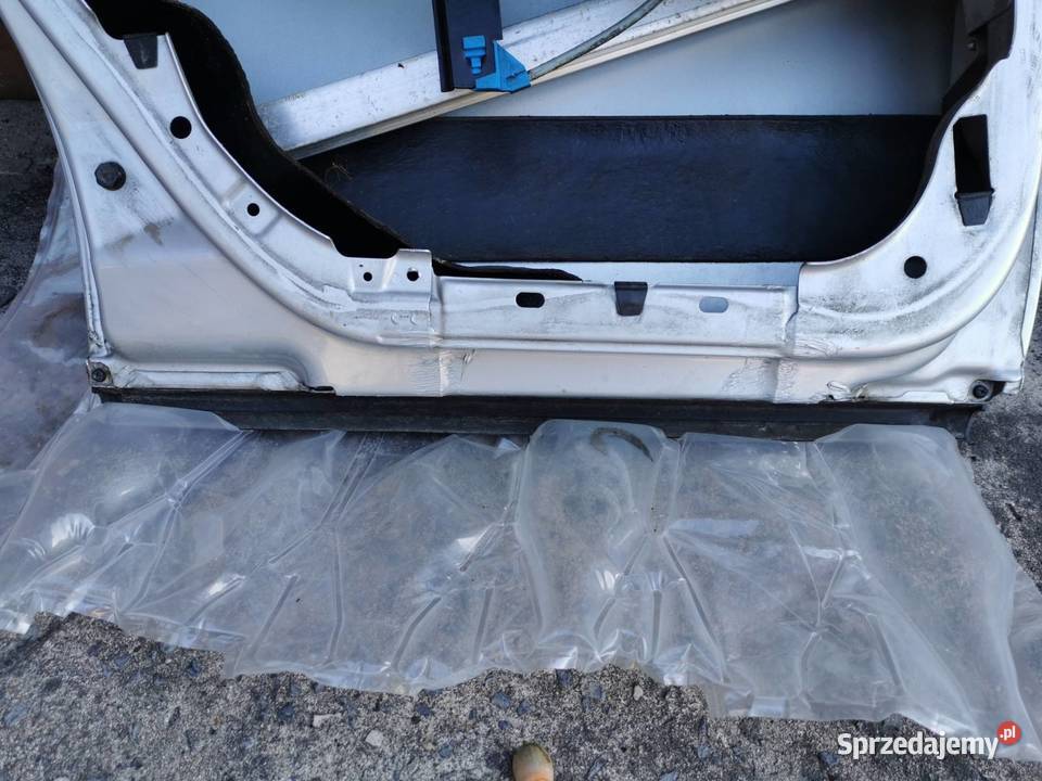 AUDI A3 8L 5D 9903 LY7W DRZWI PRAWE LEWE TYŁ Pionki