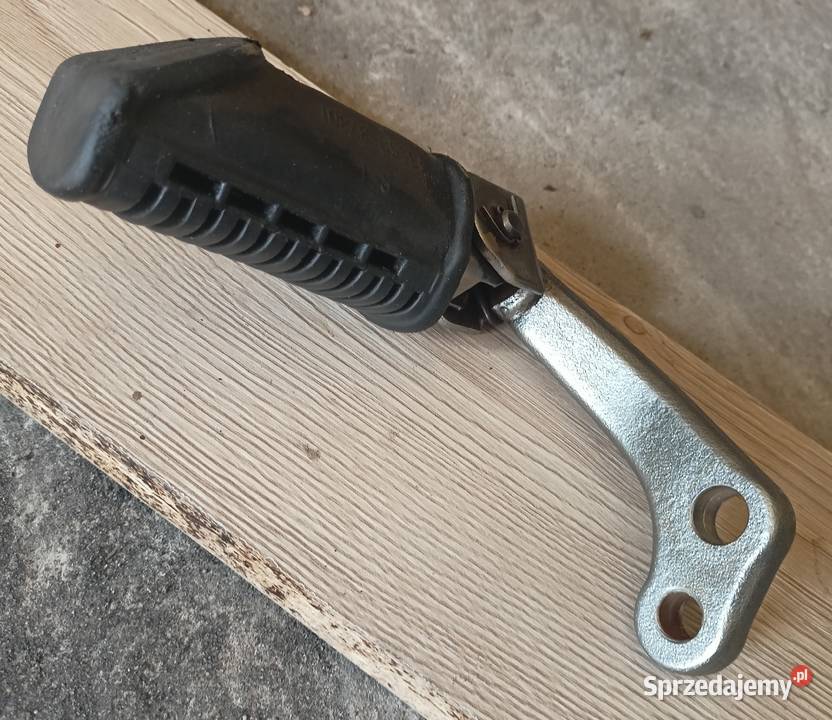 Podnóżek prawy junak 901 122 Suzuki GS 125 manualna Konin