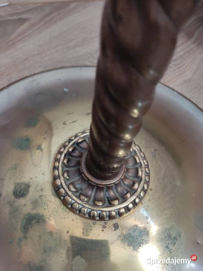 Lampa stojąca mosiężna z plisowanym abażurem Głuchołazy