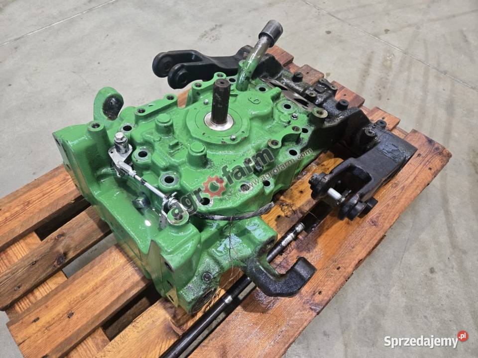 Obudowa WOM podnośnik John Deere 5125R 5130R Byków