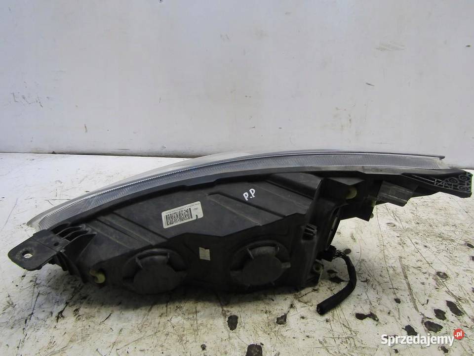 LAMPA PRZEDNIA PRAWA PRZÓD LED FORD FOCUS MK4 HB osobowe sprzedam