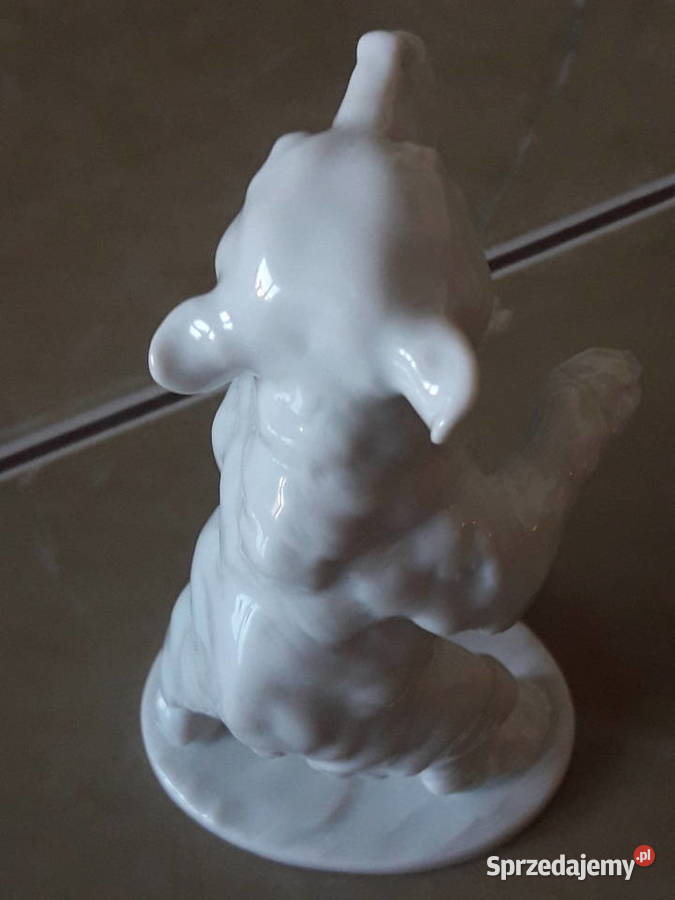 Porcelanowa figurka niedżwiadek KAISER Germany lubelskie Janów Lubelski sprzedam