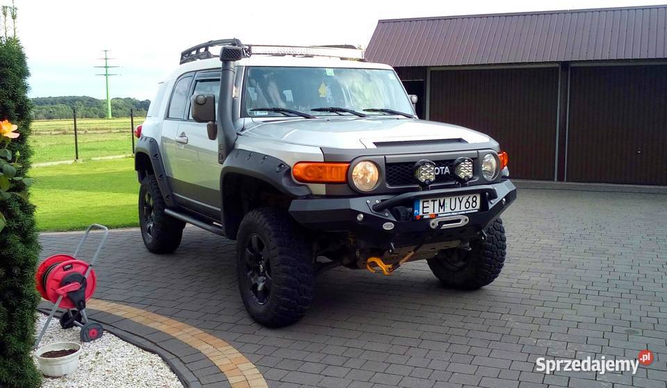 Toyota FJ Cruiser 40 Niski Przebieg serwisowany w ASO łódzkie Brzeziny
