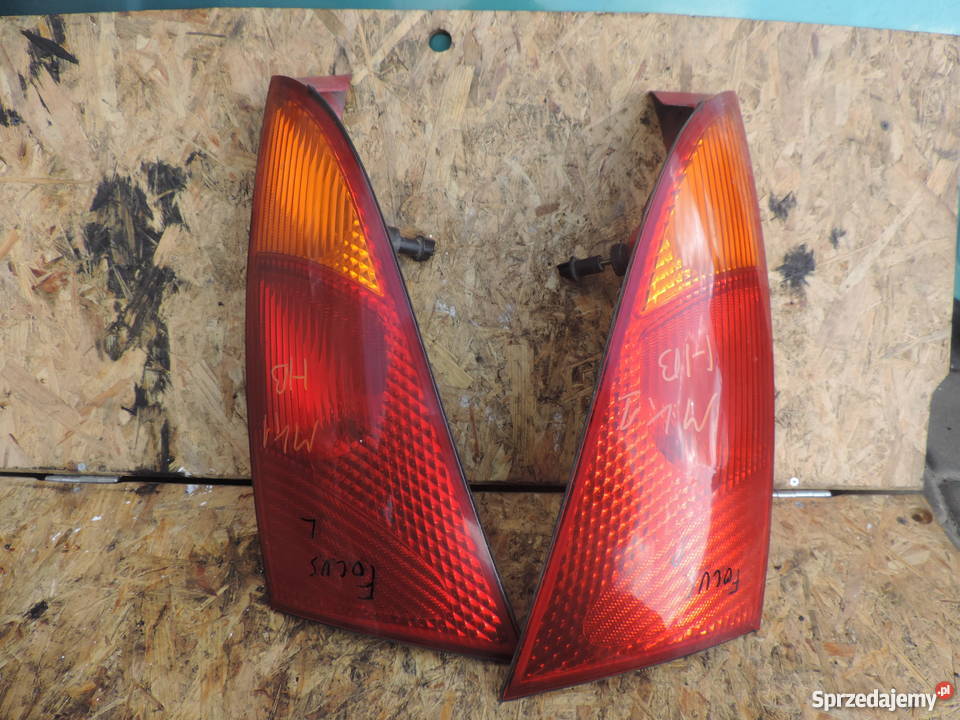 Lampy tył Ford Focus MK1 HB sprzedam